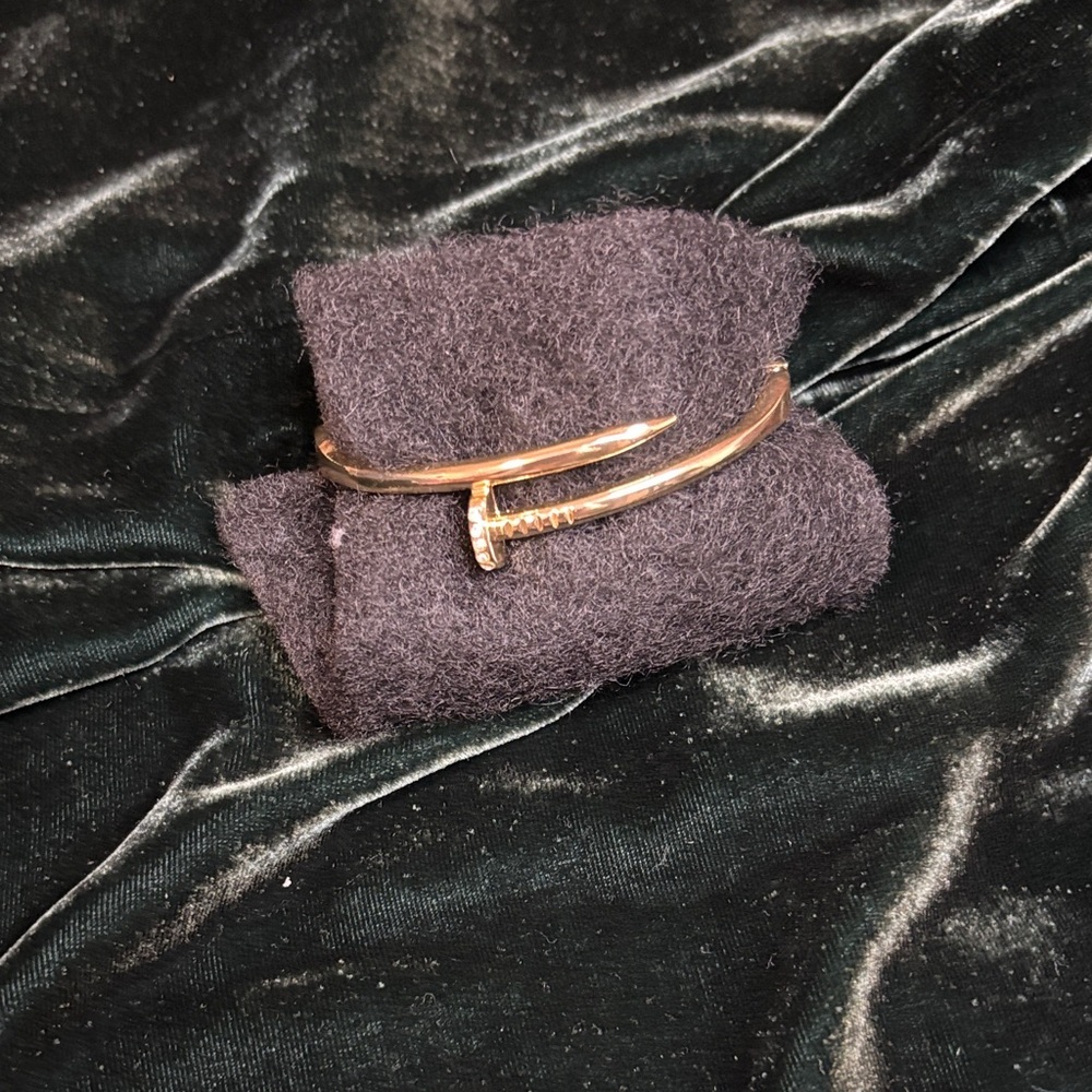 Nail bracelet gold plated